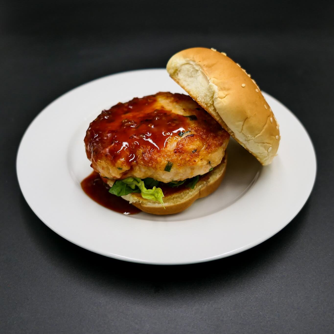 http://www.northcoastseafoods.com/cdn/shop/products/Shrimp-Dumpling-burger-plated.jpg?v=1653080209